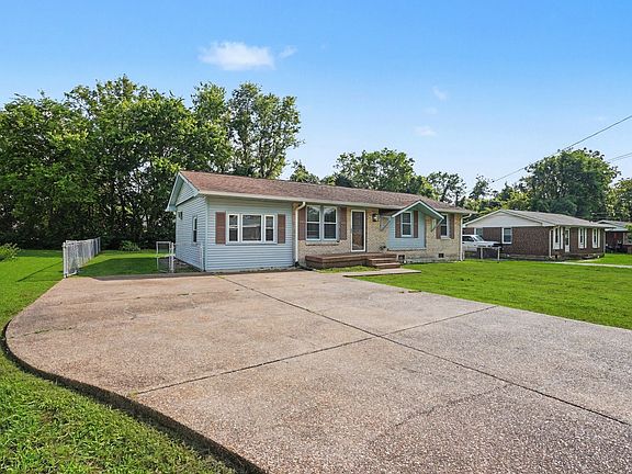 4th image of 416 Lealand Ln