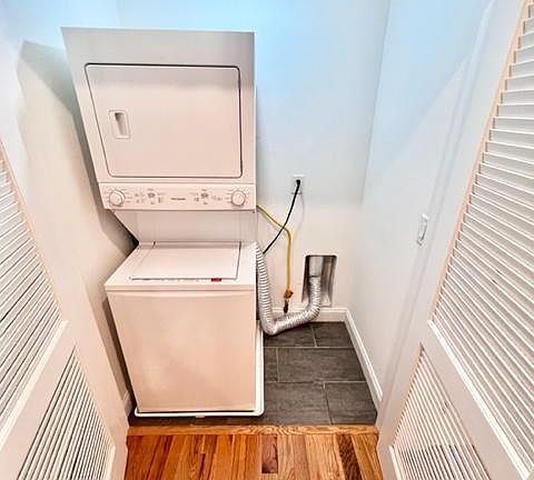 4th image of 107 N Walnut St #206