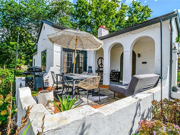 4th image of 301 Orchard Dr