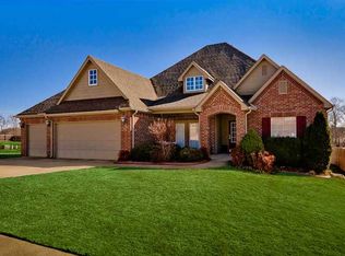 3701 SW Kestrel Dr, Bentonville, AR 72712