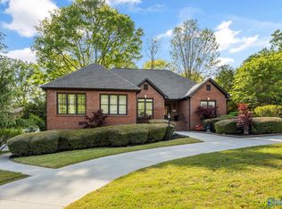 109 Spinnaker Cir, Madison, AL 35758