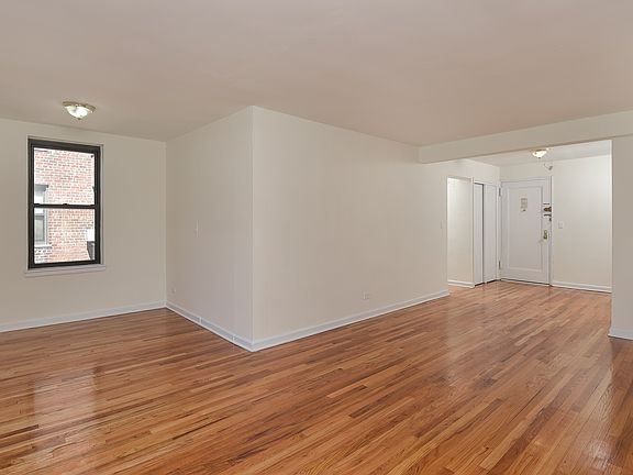 4th image of 2244 Bronx Park E APT 4H