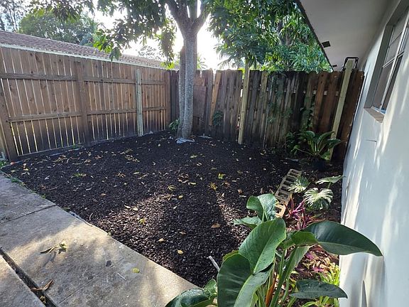 5th image of 3386 Rudolph Rd