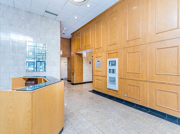 3rd image of 1540 N La Salle St #408