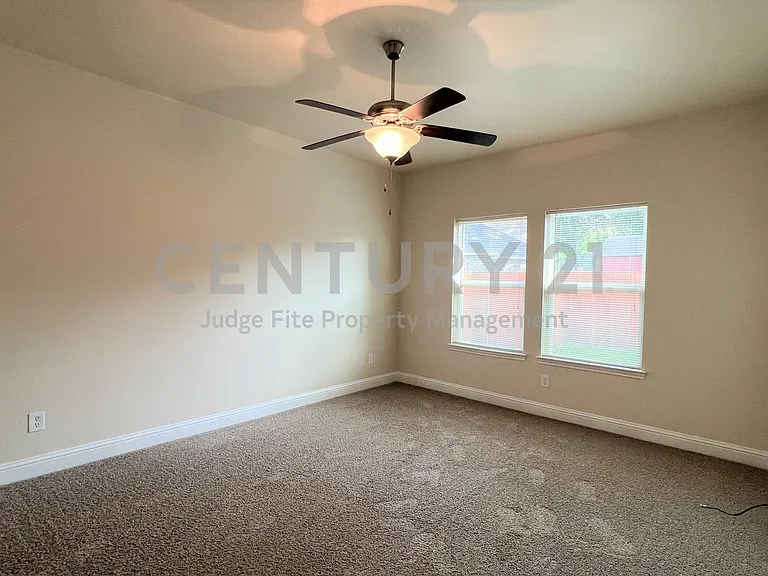 517 Highpark Ct — Photo 8