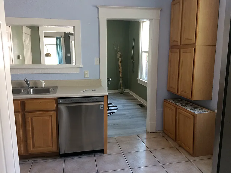 3436 Lawrence St — Photo 7