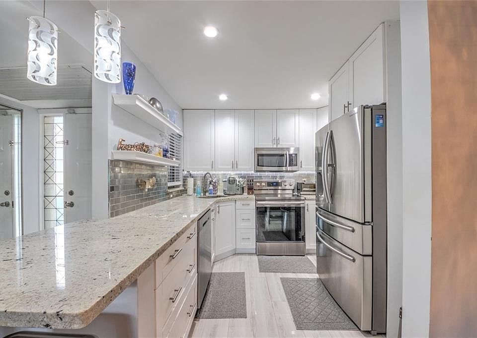 1st image of 2568 Carambola Cir N #2568