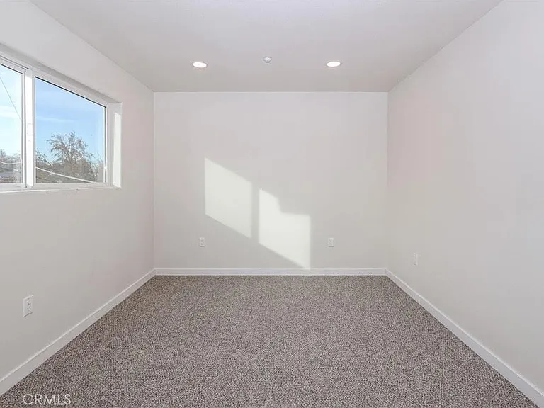 3104 El Capitan Ave #2 — Photo 9