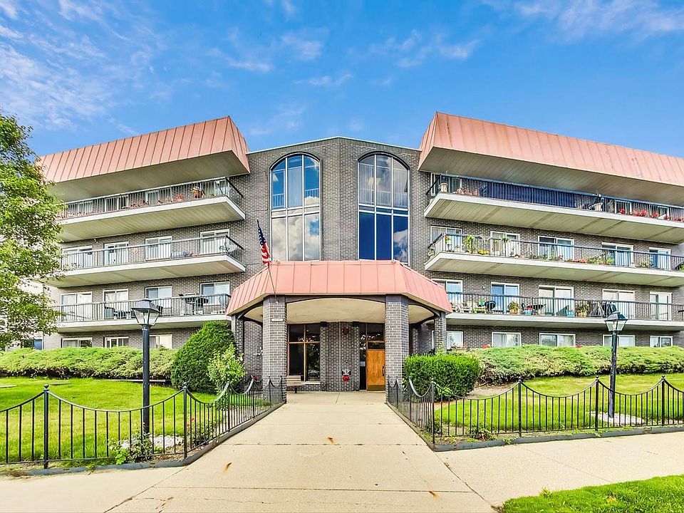 1st image of 4840 Foster St APT 411
