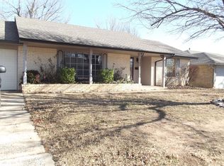 2200 Bellaire Dr, Moore, OK 73160