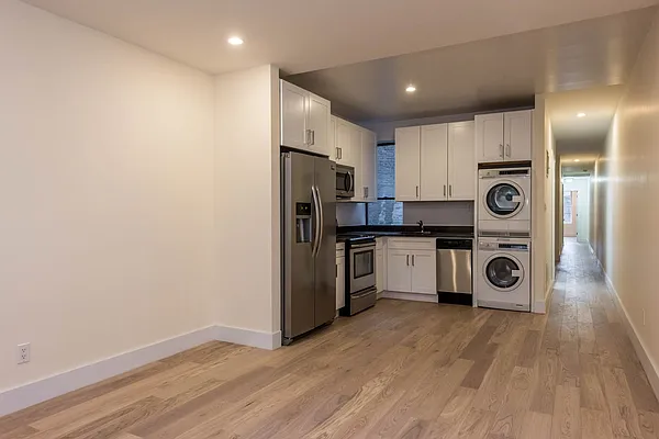 Rented by Nooklyn NYC LLC | media 28