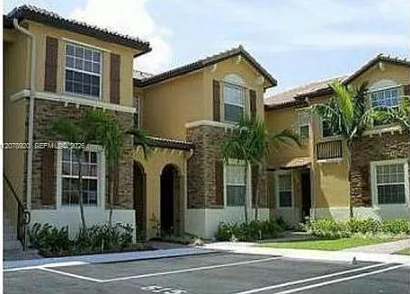Villas At Carmel Condo No — Photo 2