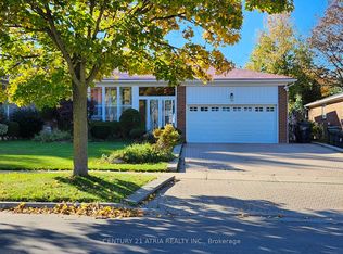 49 Chartland Blvd S, Toronto, ON M1S 2R5