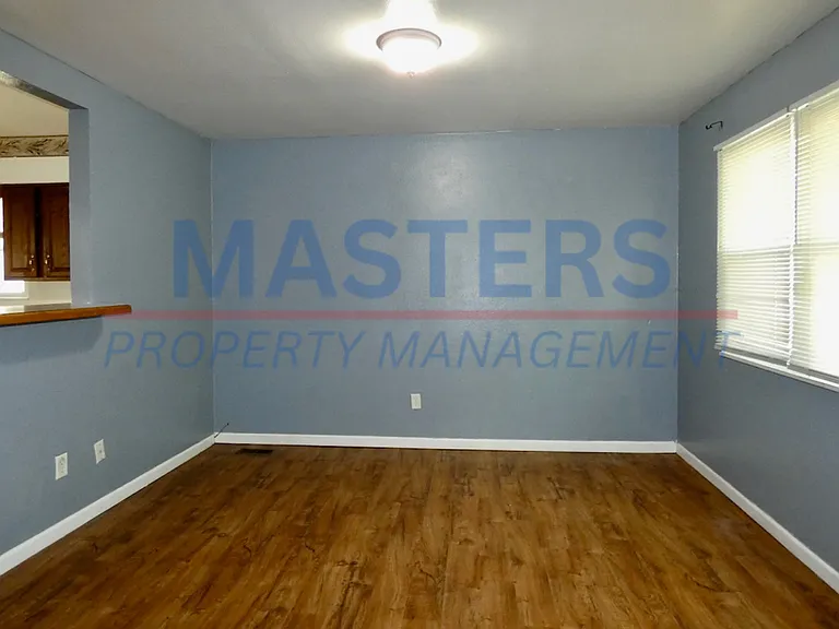 3907 Donegal Ln — Photo 7
