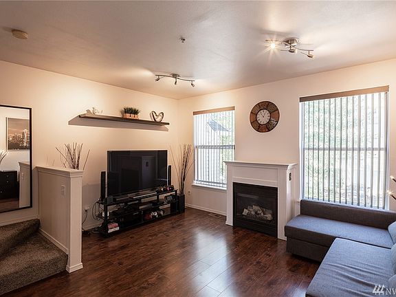 2nd image of 2313 Milton Way Unit B