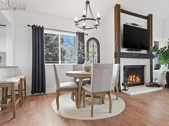 5th image of 2331 Meadows Ln