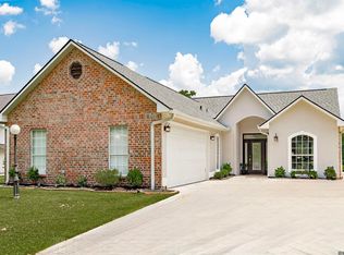 13522 Bayou Terrace Dr, Saint Amant, LA 70774