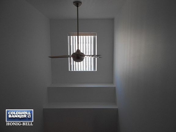 2nd image of 1335 Manning Ave #1335