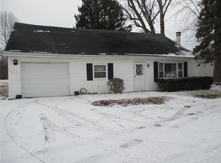 613 E Howard St, Waveland, IN 47989