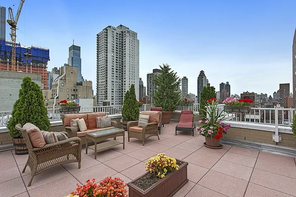 Sold by Nest Seekers International | media 33