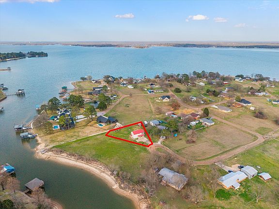 3rd image of 306 Lazy Cane Ranch Rd