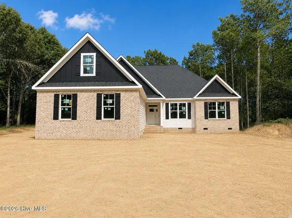 488 Longleaf Drive, West End, NC 27376