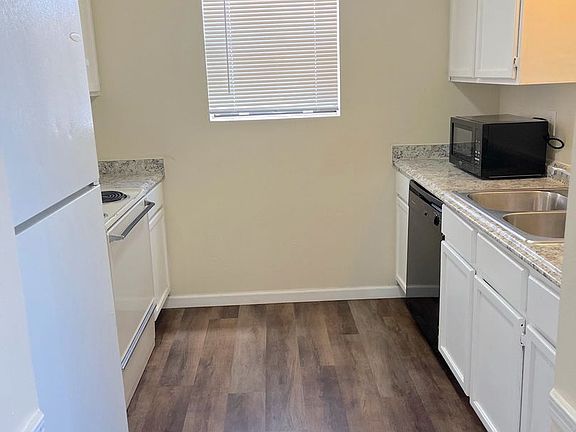 5th image of 440 Tennessee St NE