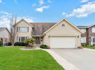 451 Saint Lawrence Ct, Sarnia, ON N7S 6E3