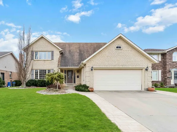 451 Saint Lawrence Ct, Sarnia, ON N7S 6E3