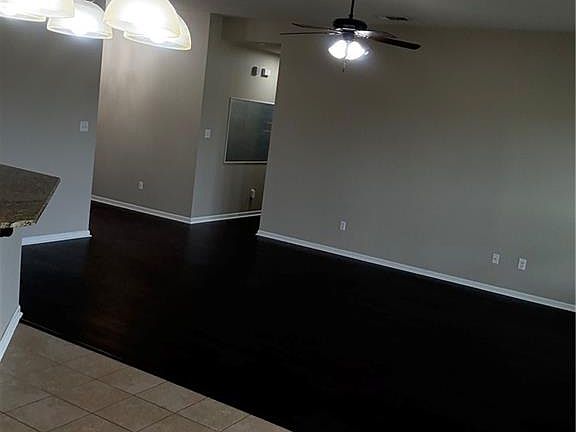 5th image of 20438 Kensington Row