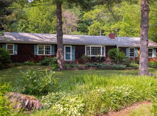 262 Woodbine Rd, Shelburne, VT 05482