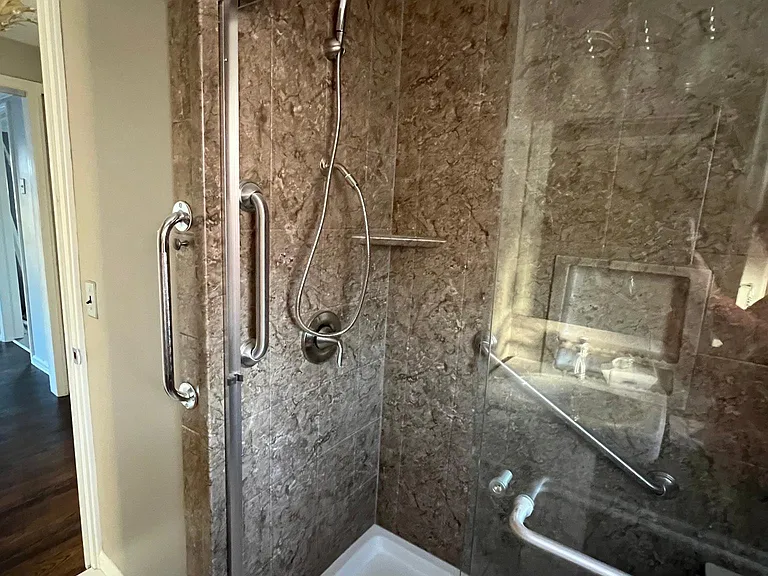1528 Woodrow Ave — Photo 18