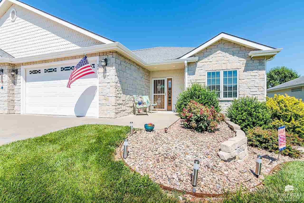 343 Simmer Dr, Wamego, KS 66547 Zillow