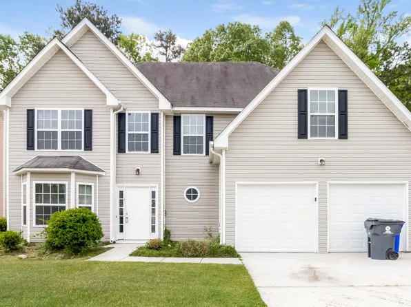 5998 Horseshoe Ln, Fairburn, GA 30213