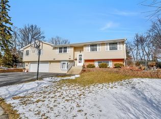 1508 Somerset Ct, Schaumburg, IL 60193