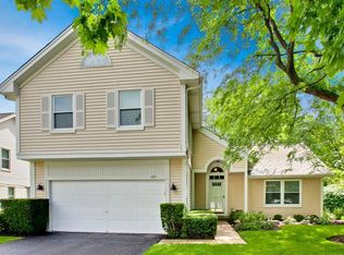 429 Evergreen Dr, Vernon Hills, IL 60061