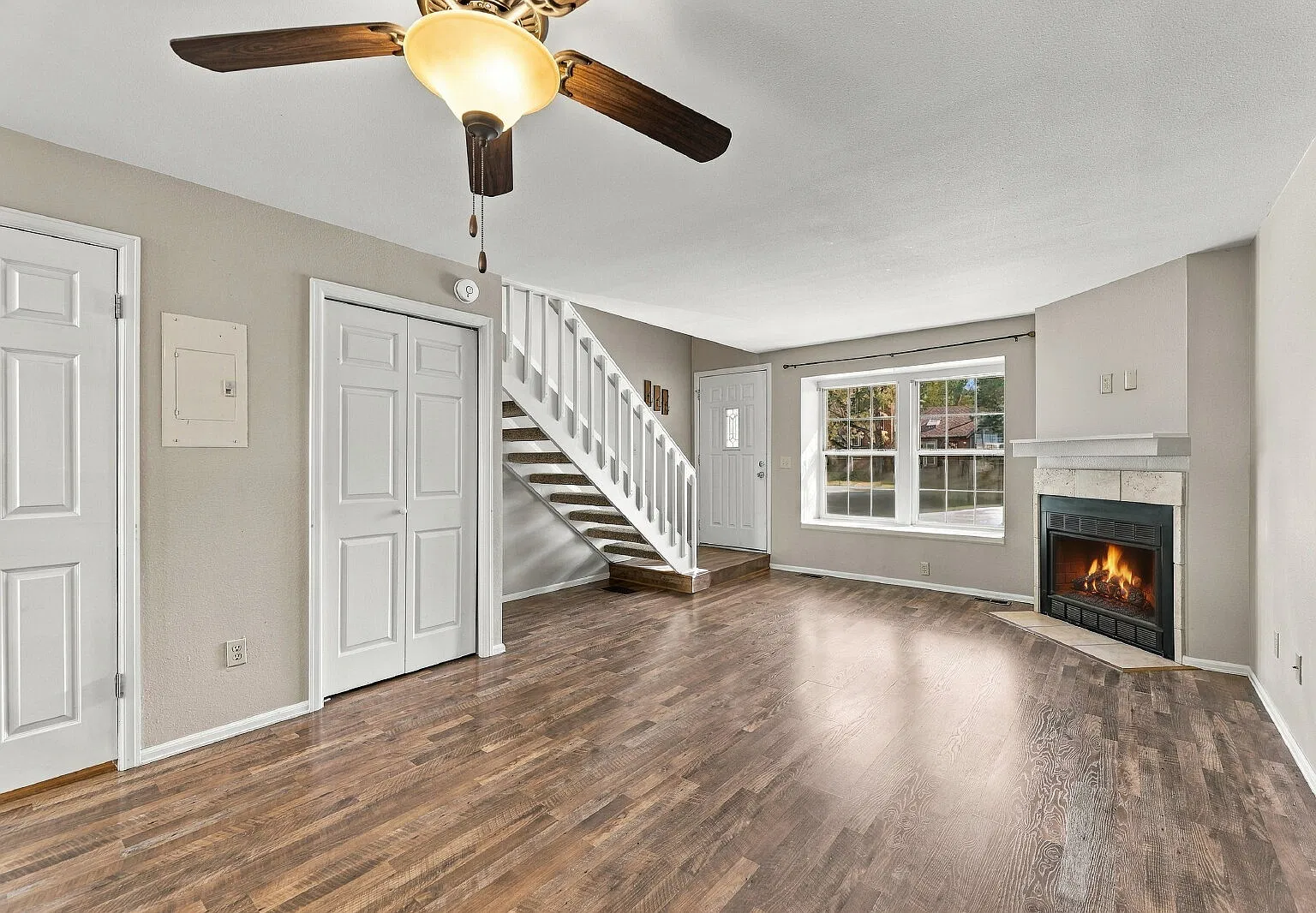 2 bed, 1.5 bath, 1200 sqft, $2,300 — Photo 4