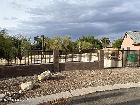 3rd image of 8431 N Hummer Dr
