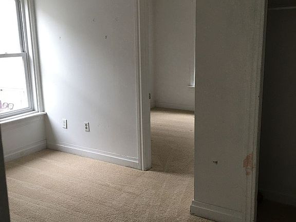 4th image of 226 Poplar St #2