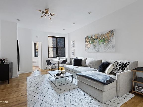 4th image of 832 Greenwich St #3C
