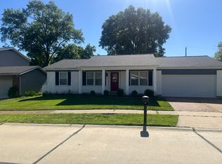 712 Wildview Ln, Ballwin, MO 63021
