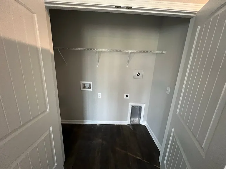 128 Callaway Cres — Photo 11