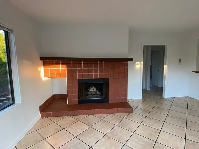 25 Plum Tree Ln #10 — Photo 7