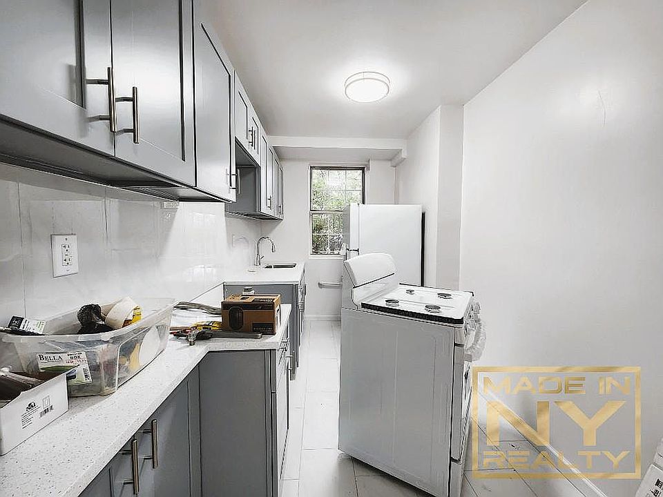 1st image of 77-11 Park Dr E #6