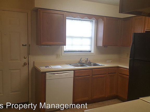 3rd image of 1 Church Dr APT 10