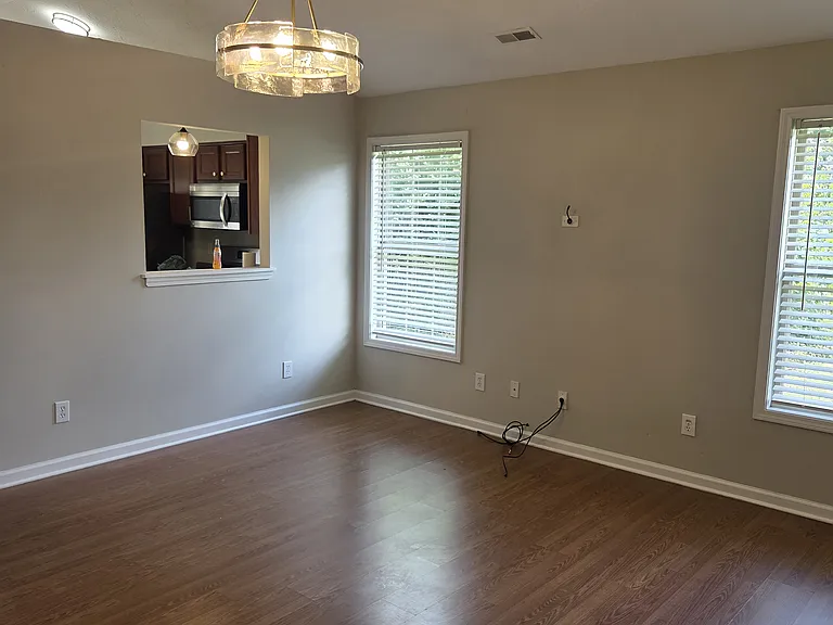 784 Statesman Way — Photo 2