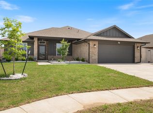 900 SE 17th St, Newcastle, OK 73065
