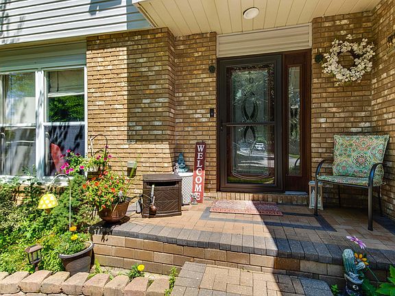 4th image of 2238 Gleneagles Dr