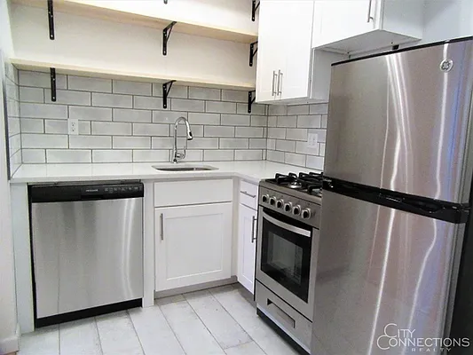 Rented by City Connections Realty | media 19