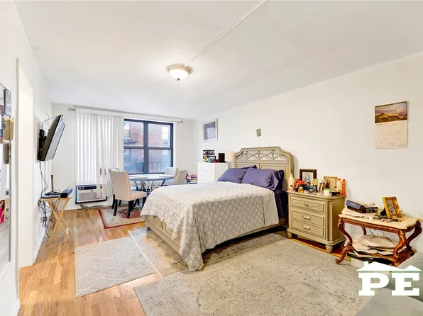 1200 East 53rd Street image 9 of 18